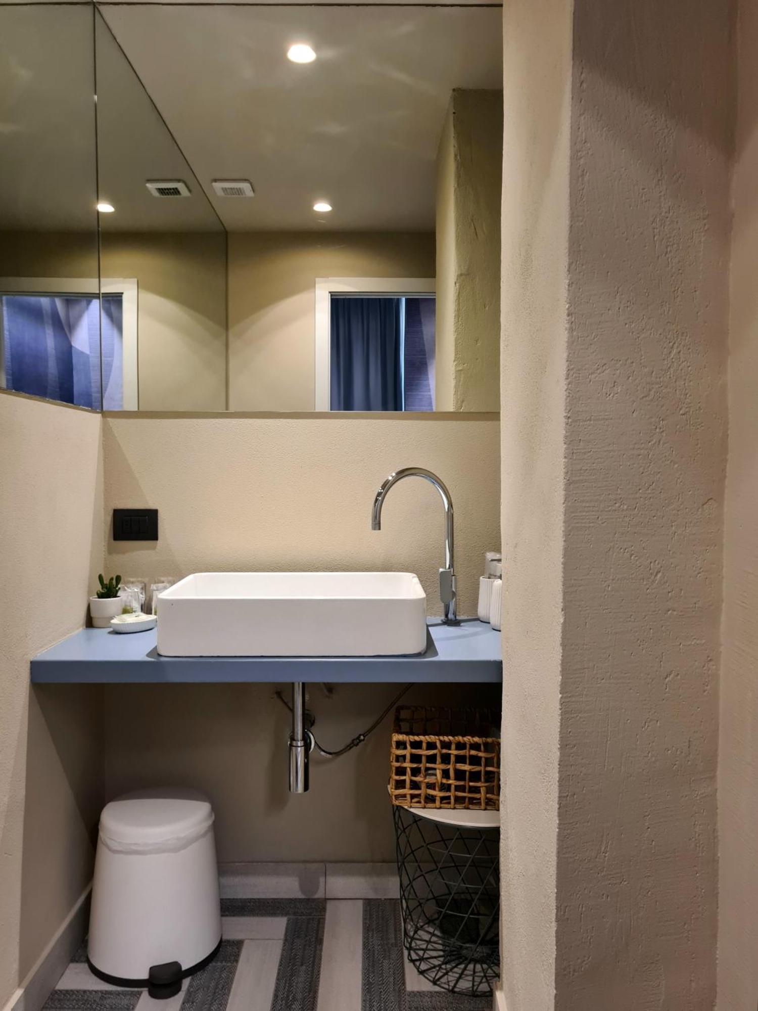 Serendipity Rooms - Navigli Milano Eksteriør bilde