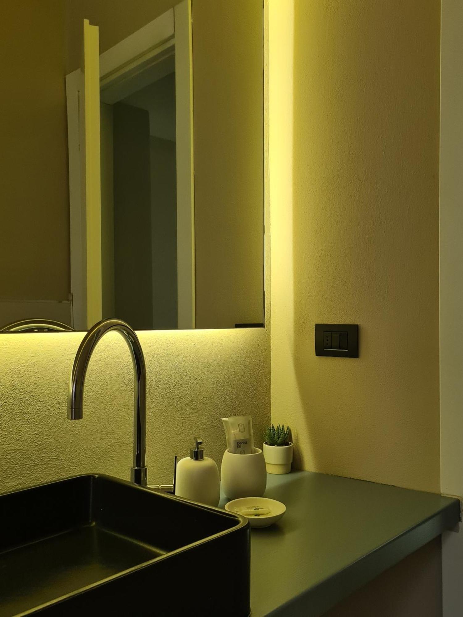 Serendipity Rooms - Navigli Milano Eksteriør bilde